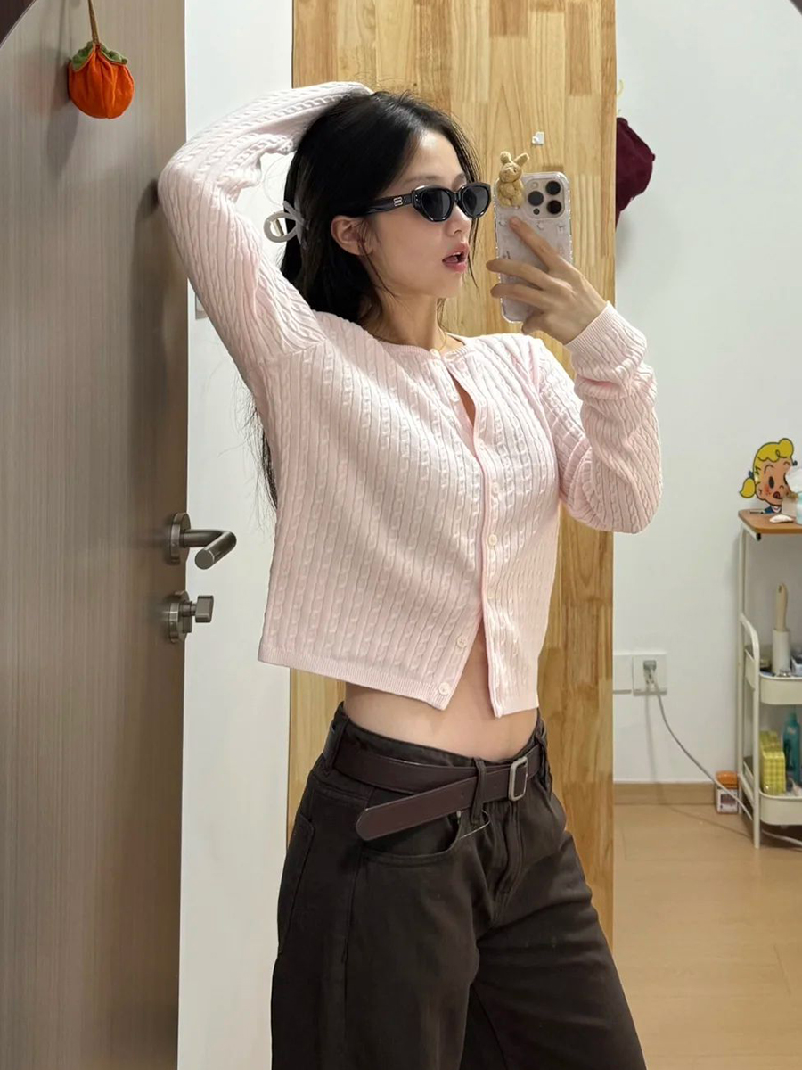Twist Flower Baby Pink Sweater - Bib Long Sleeve のレビューと価格